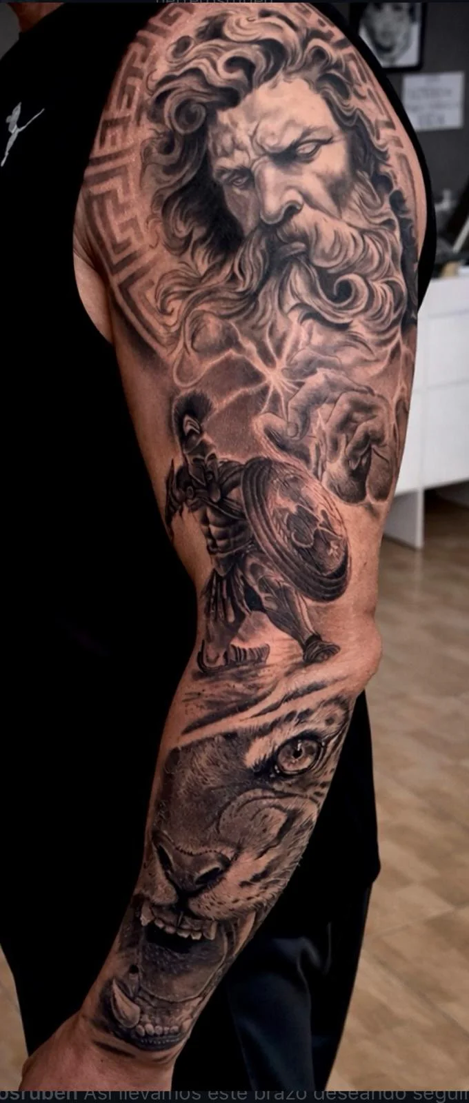 Tatuaje mitológico de gran formato realizado por Rubén